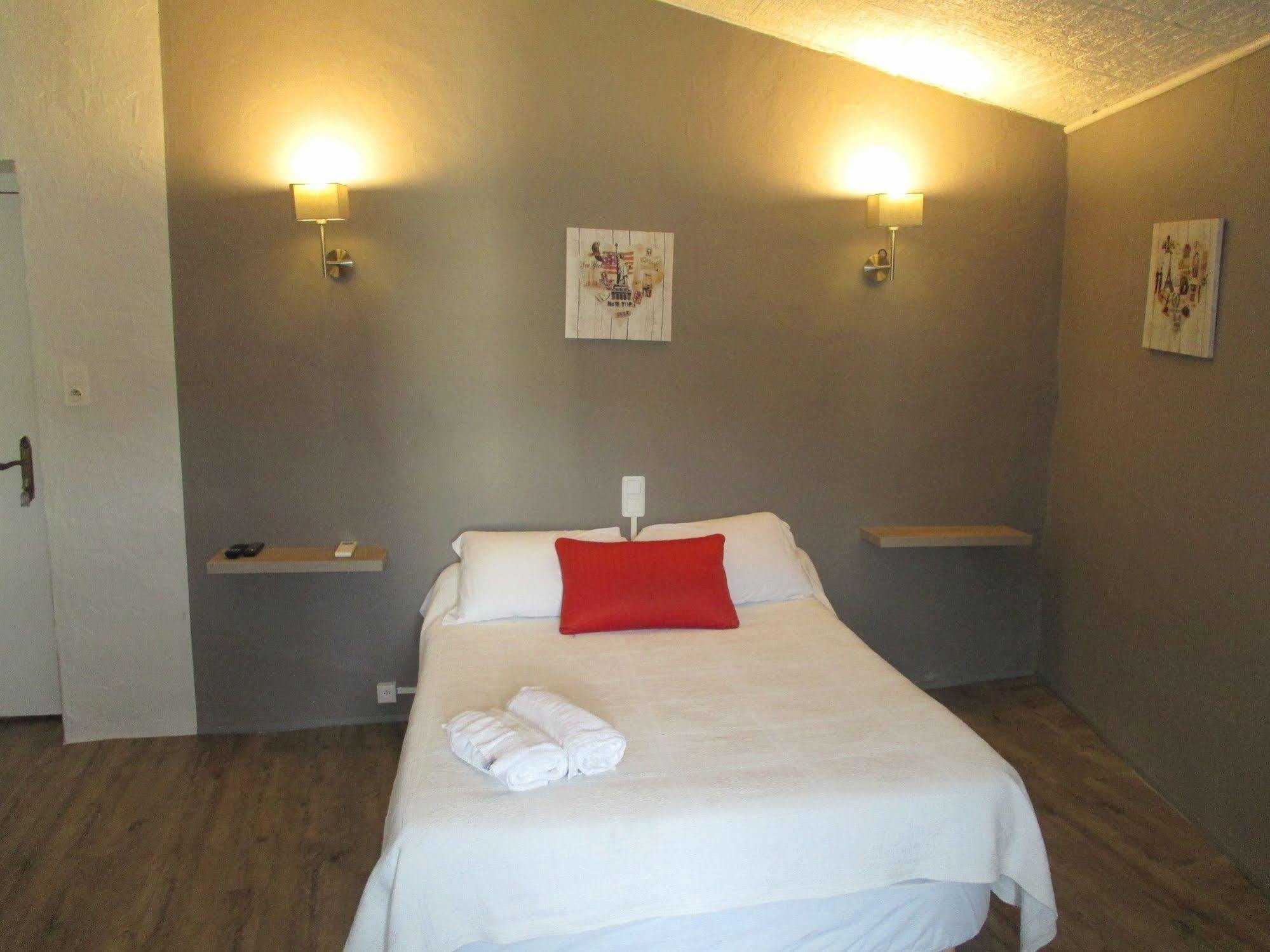Hotel Saint Florent Orange  Exterior photo
