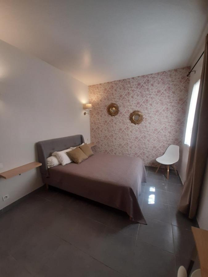 Hotel Saint Florent Orange  Exterior photo